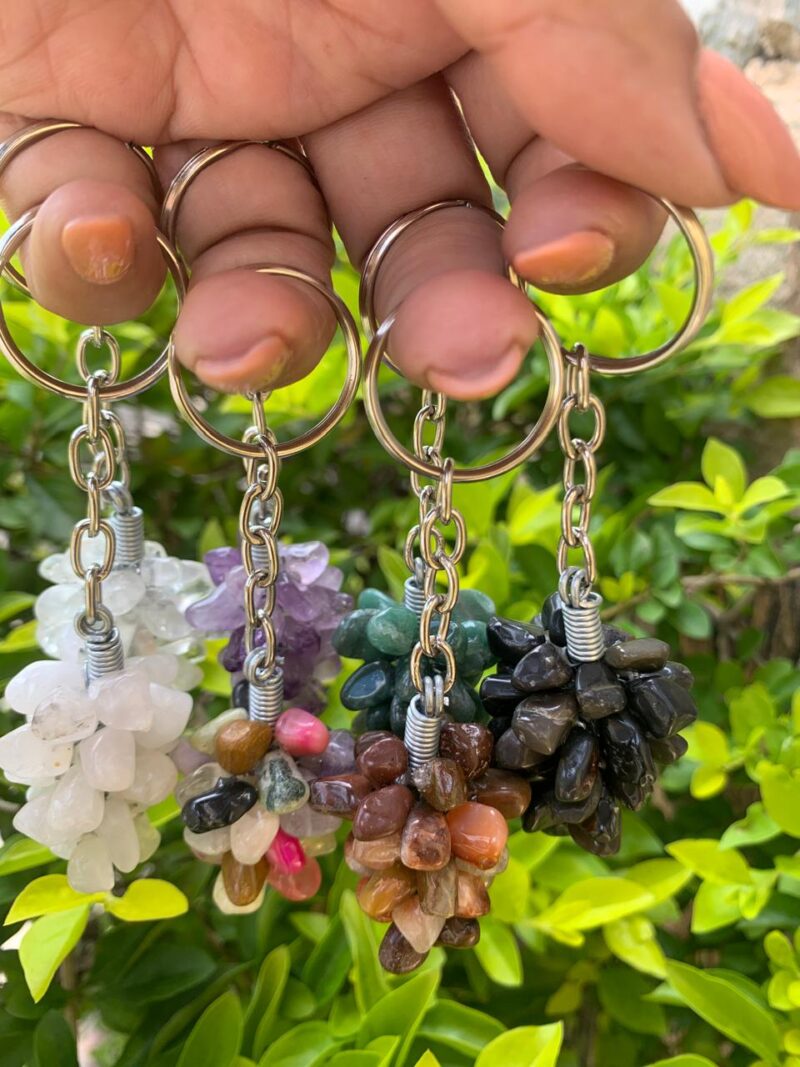 Chaveiro Cacho de Uva com Pedras Naturais